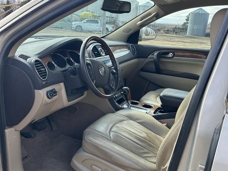 2011-buick-enclave-image-9