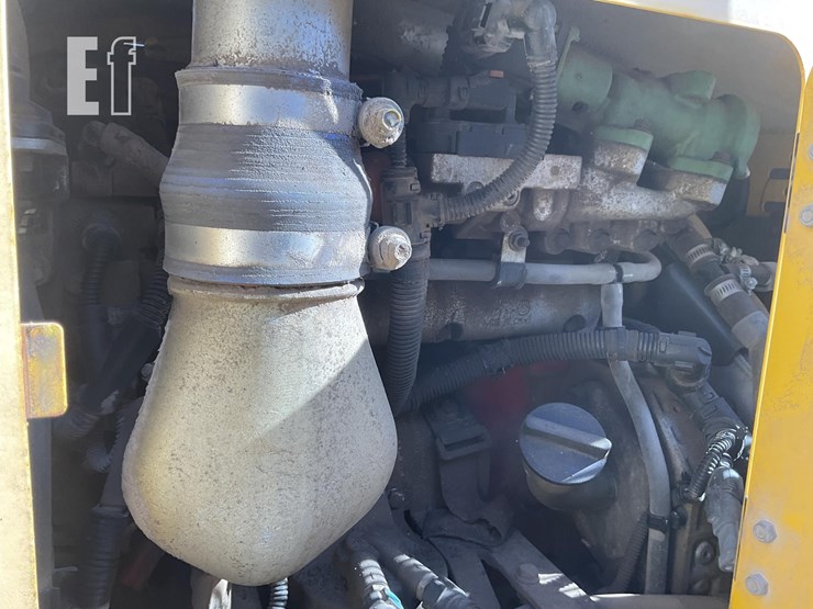 2016-gehl-rs8-42-image-14