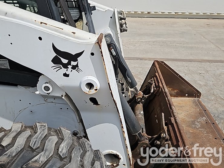 2017-bobcat-s650-image-10