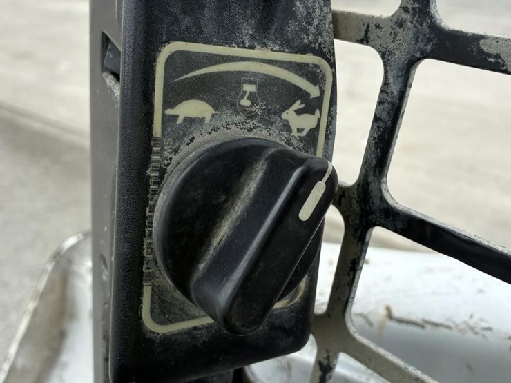 2018-bobcat-s570-image-16