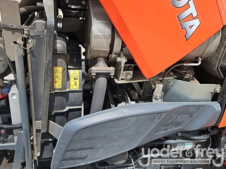 2020-kubota-l3901-image-16