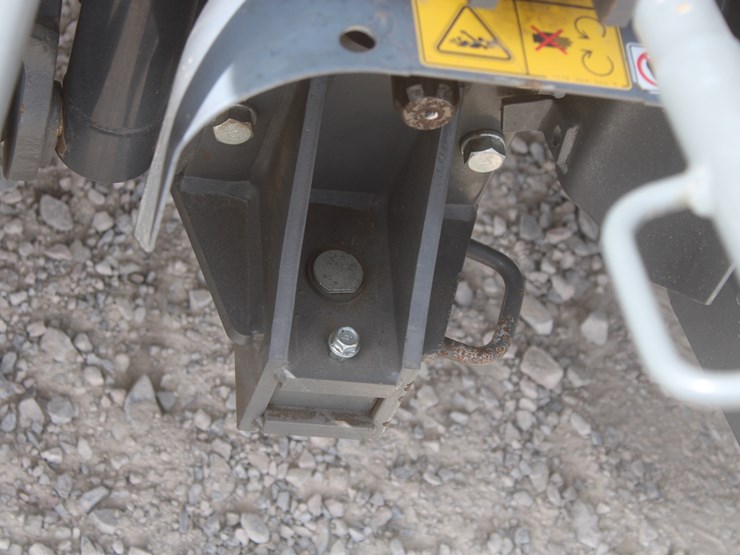 2018-massey-ferguson-1755m-image-44