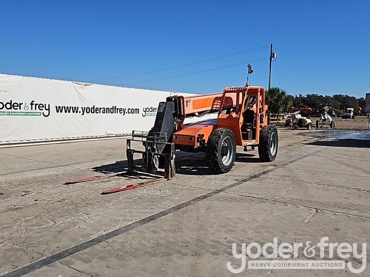 2016-jlg-6042-image-2