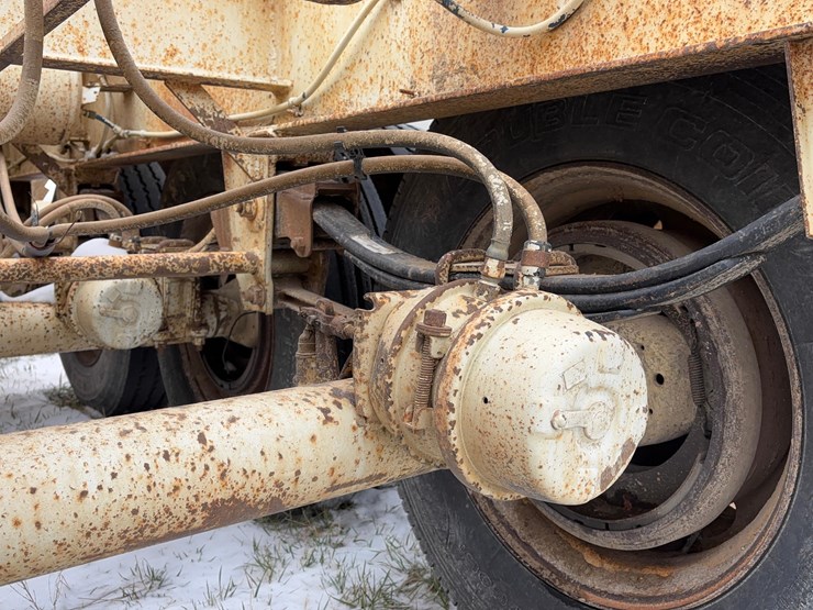 2010-dakota-belly-dump-trailer-image-7