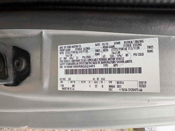 2011-ford-e350-image-23