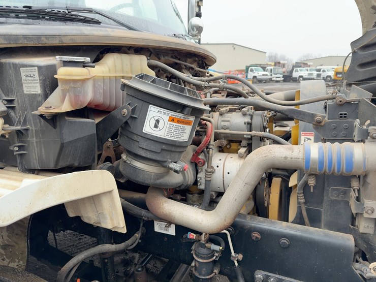 2007-caterpillar-c7-image-11