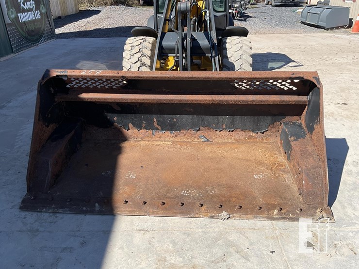 2021-deere-304l-image-9