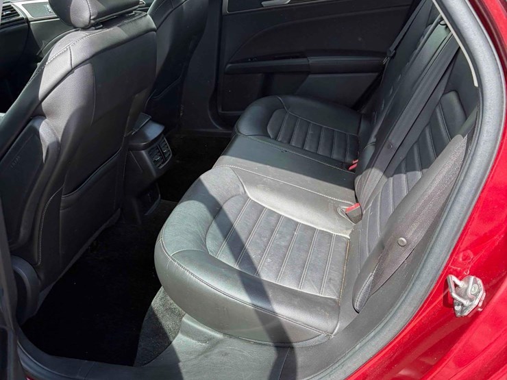 2015-ford-fusion-image-6