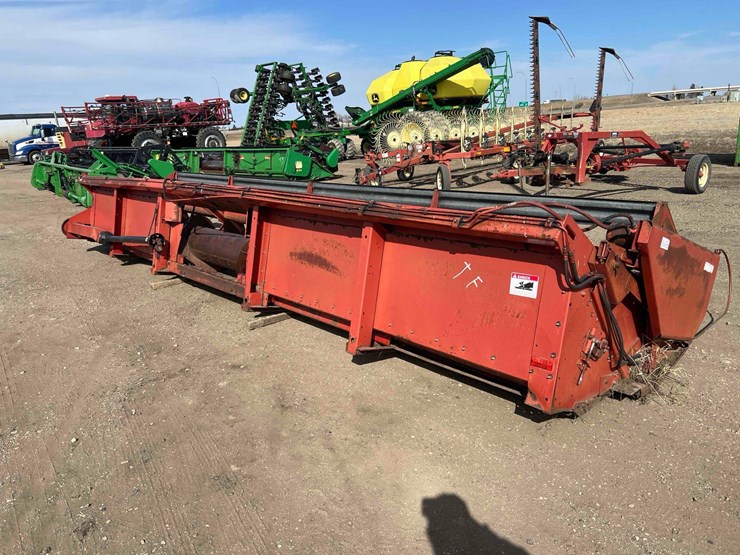 international-810-image-4