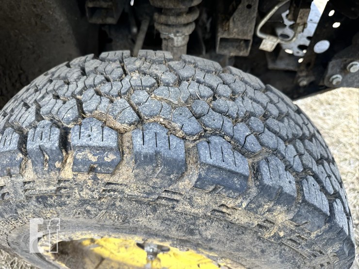 2019-john-deere-gator-xuv-835r-image-10