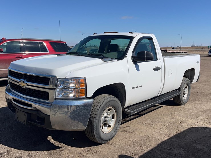 2010-chevrolet-2500-image-1