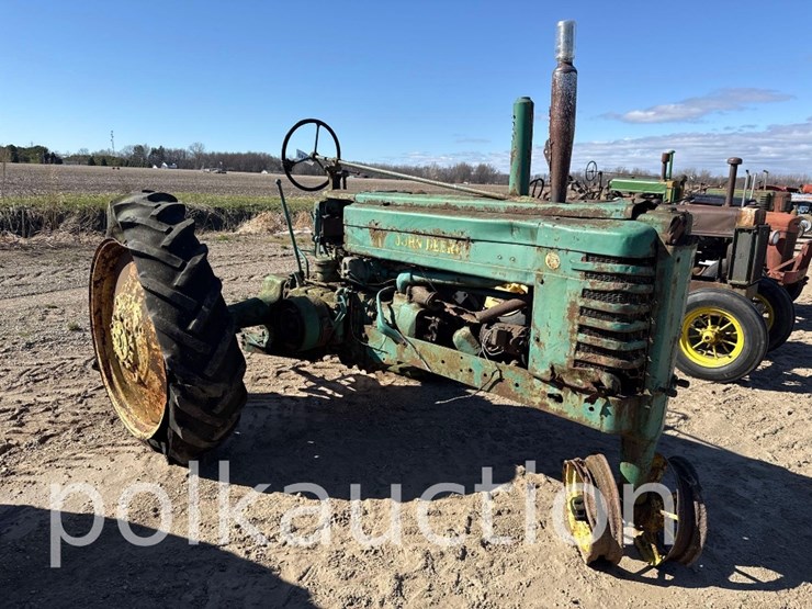 john-deere-b-image-1