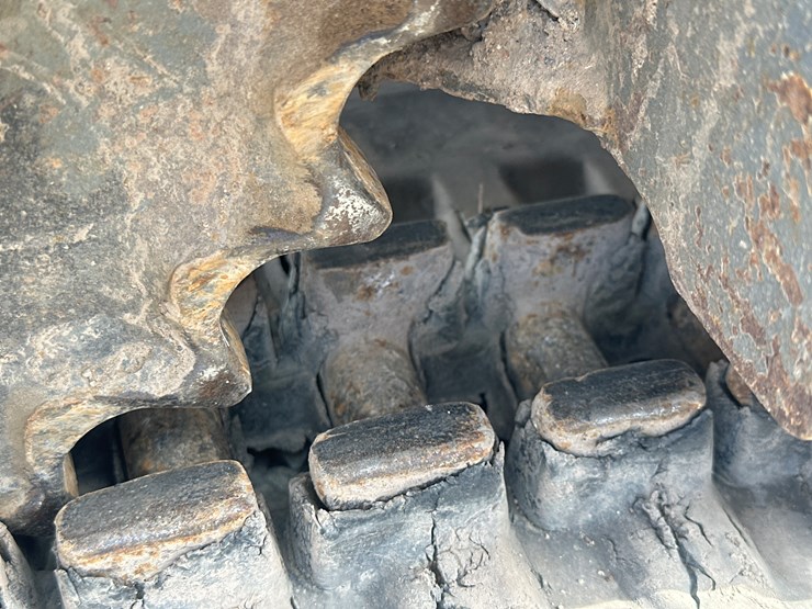 2014-takeuchi-tb240-image-62