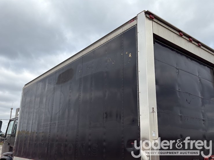 2001-isuzu-npr-image-17