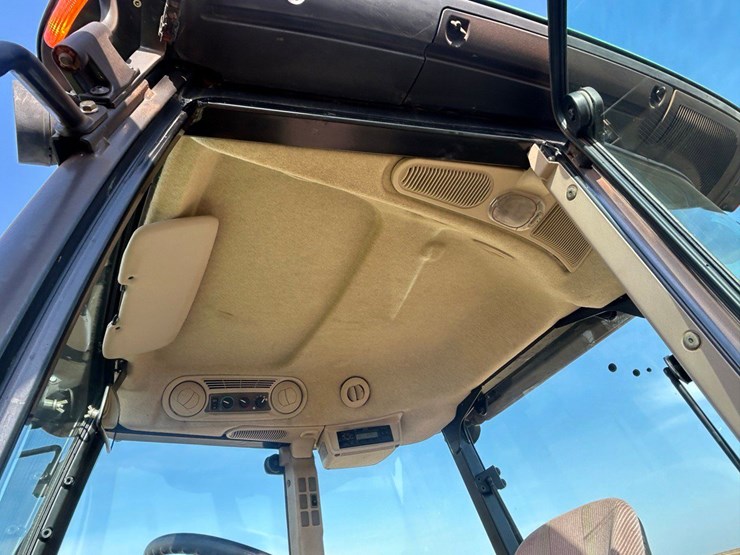 john-deere-6115d-image-31