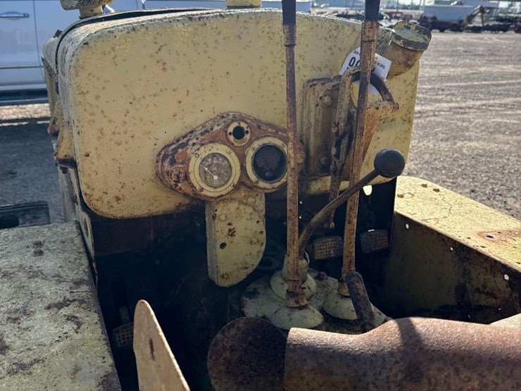 caterpillar-22-image-5