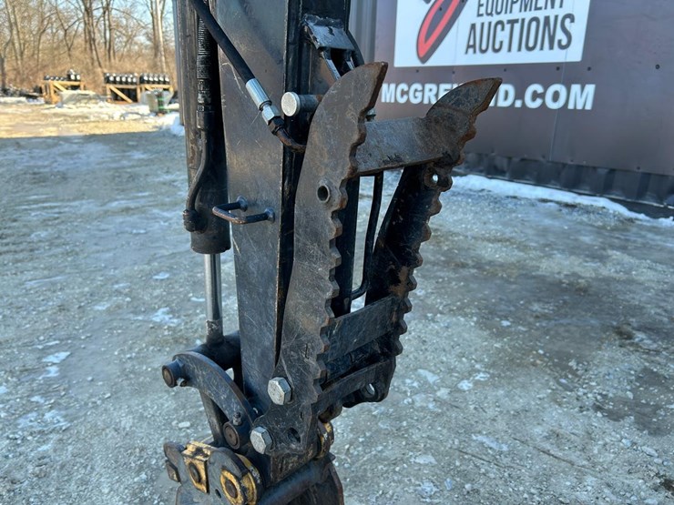 2017-deere-17g-image-9