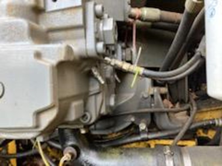 #315-•-2004-komatsu-pc-200-lc-excavator-image-18