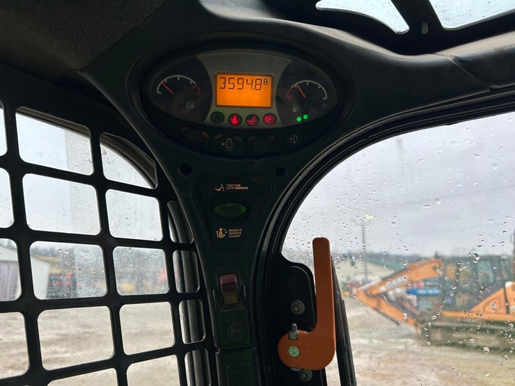 2019-bobcat-t870-image-22