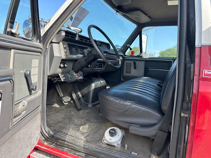 1991-ford-f800-image-16