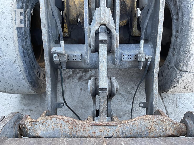 2016-volvo-l45h-image-10