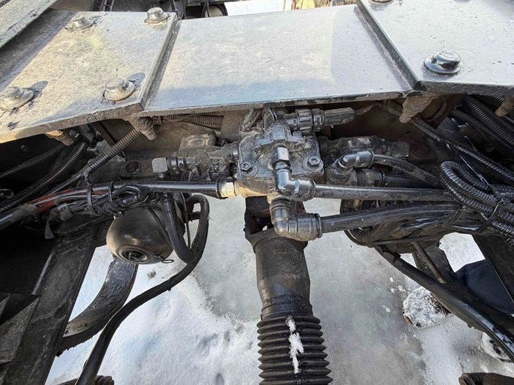 2016-peterbilt-579-image-15