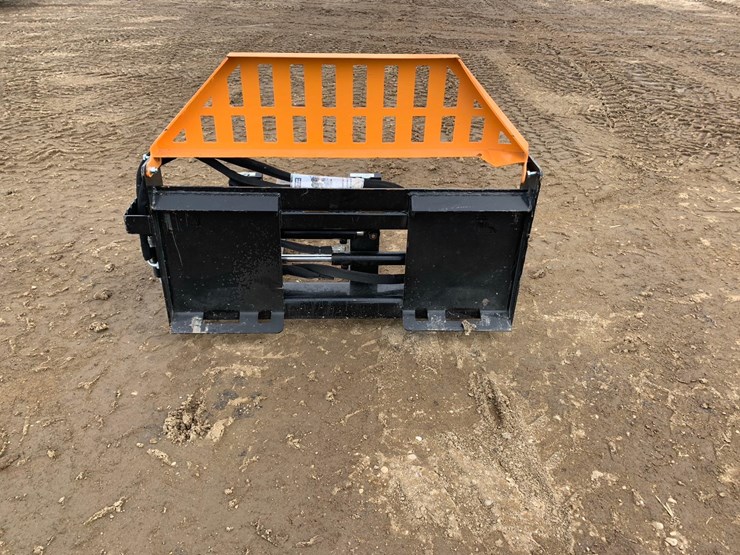 2025-wolverine-skid-steer-hydraulic-pallet-forks-image-6