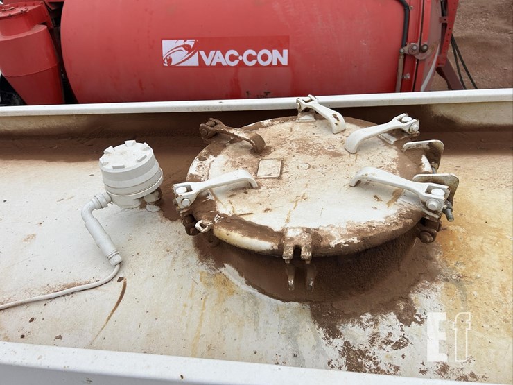 2004-peterbilt-357-image-66