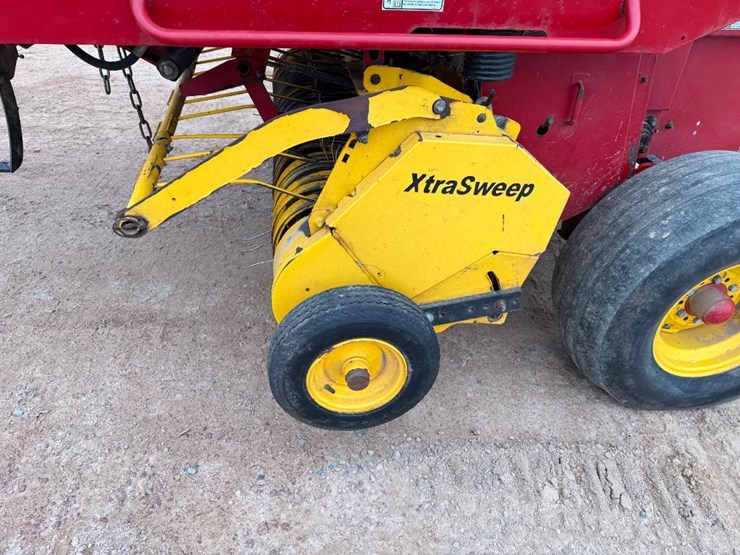 new-holland-br7060-image-8