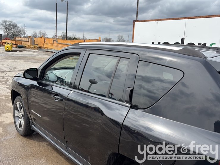 2017-jeep-compass-image-14