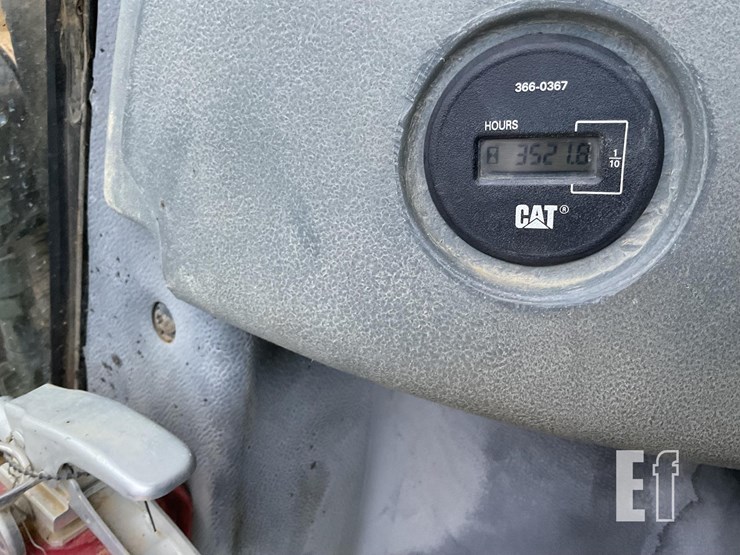 2004-caterpillar-420d-it-image-13