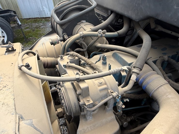 2004-international-durastar-4300-image-46