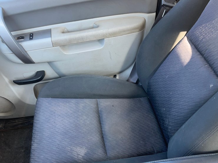 2010-chevrolet-2500-image-22