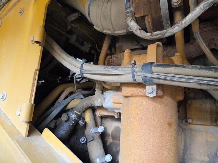 caterpillar-980h-image-32