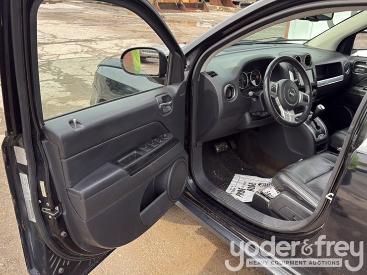 2017-jeep-compass-image-37