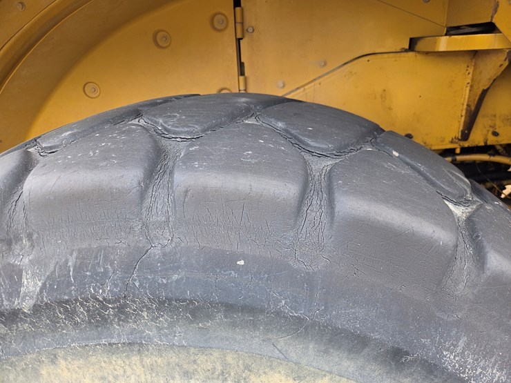 caterpillar-980h-image-60