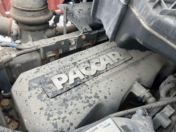 2016-peterbilt-579-image-59