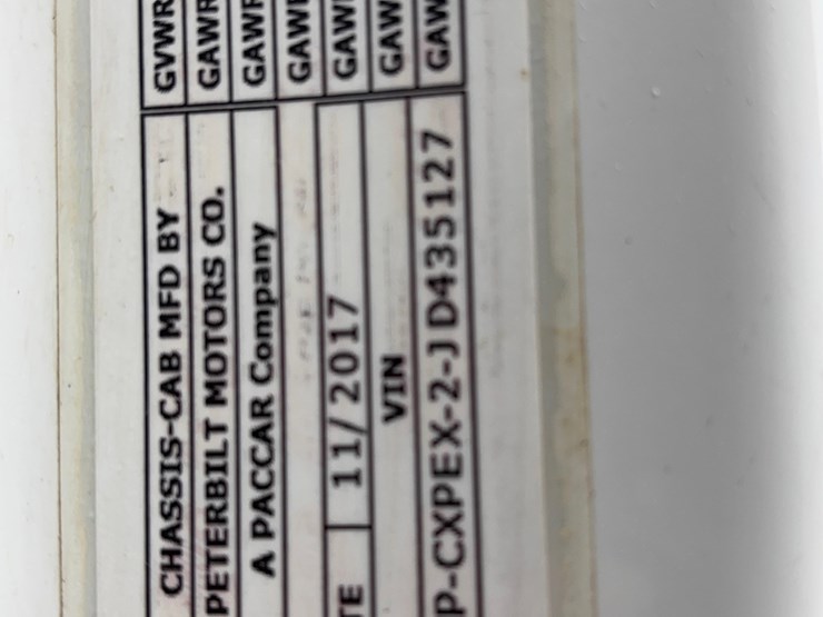 2018-peterbilt-567-hydrovac-truck-image-42