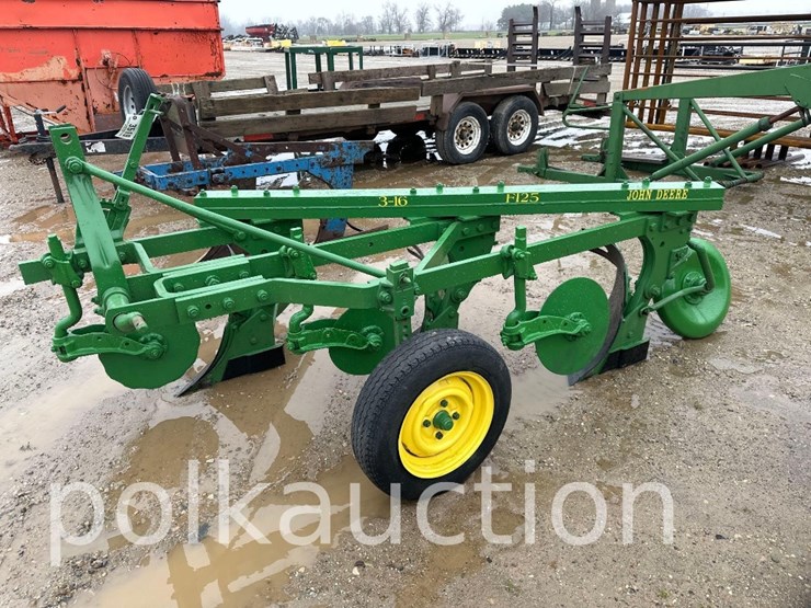 john-deere-f125-image-3