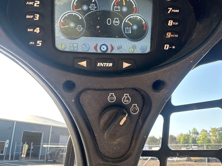 2021-bobcat-t450-image-18