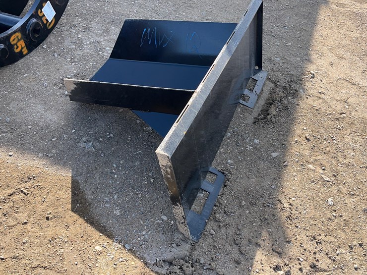 skid-steer-spade-bucket-image-6