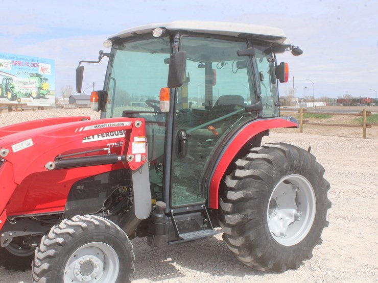 2018-massey-ferguson-1755m-image-19