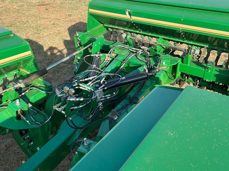 great-plains-3s3000hd-image-16