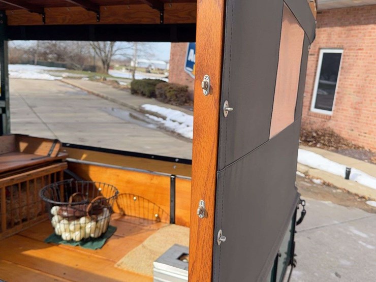 1934-international-c-1-canopy-express-image-48