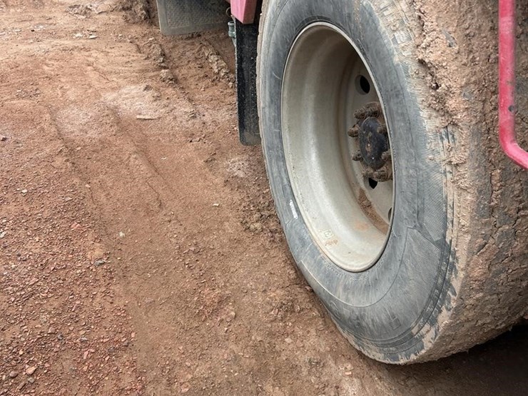 2004-peterbilt-357-image-24