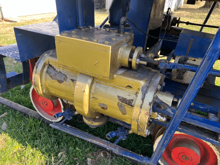 frick-steam-locomotive-with-track-image-181