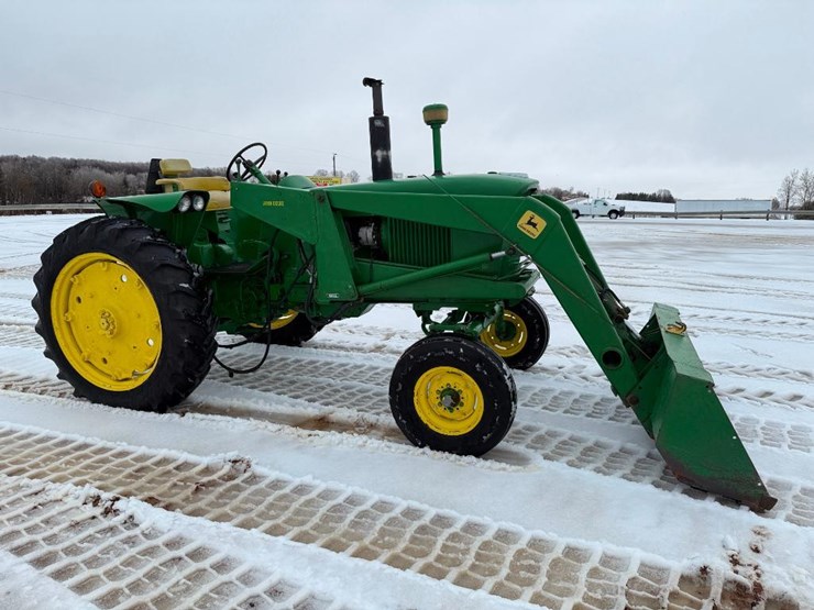john-deere-3010-image-3