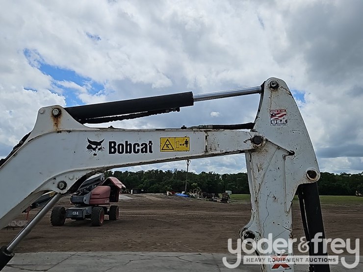 bobcat-e32-image-16