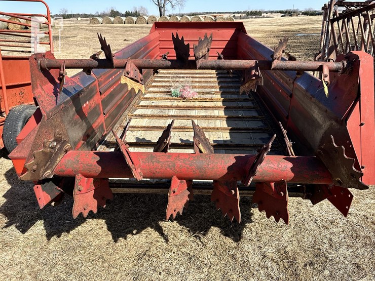 new-holland-791-image-16