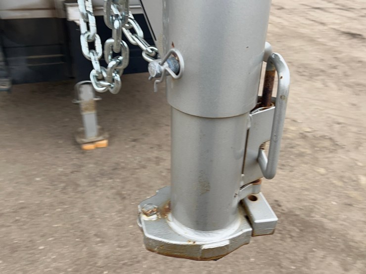 2013-titan-trailer-image-34